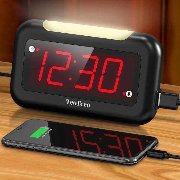 Stor digital väckarklocka med stora siffror för seniorer och synskadade, röda siffror, USB-laddningsport, justerbar volym, dimbar, snooze, alarm