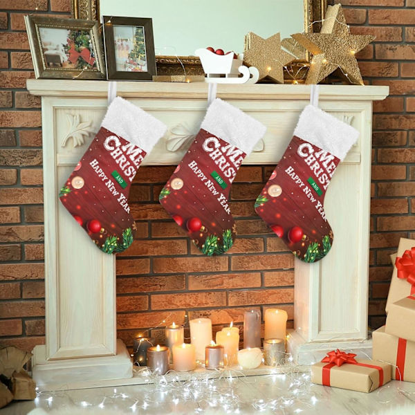 Julklapp, personliga julklappsstrumpor 2-pack Merry Christmas Röda bär Tallgren 45,7 cm Julstrumpor Hängande Ornament Eldstad