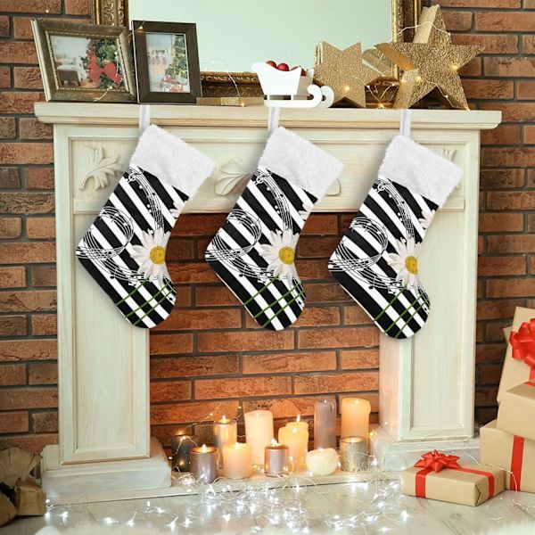Julklapp, Personliga Julklappsstrumpor 2-pack Vita Prästkragar Svart Vit Randig 45,7 cm Julstrumpor Hängande Ornament K