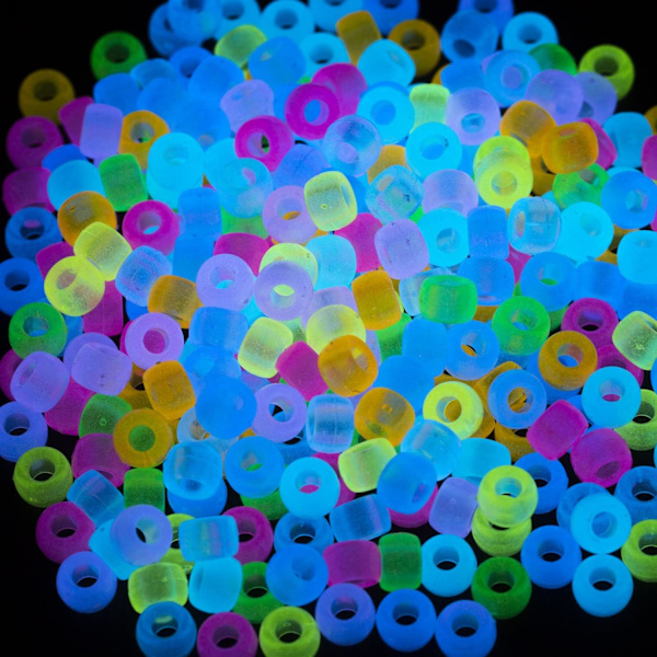 1000 stk Akryl 9-farget ponnyperler - Glow in The Dark