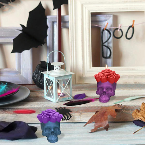 Halloween lys i 3D kranieform med rosenblomst