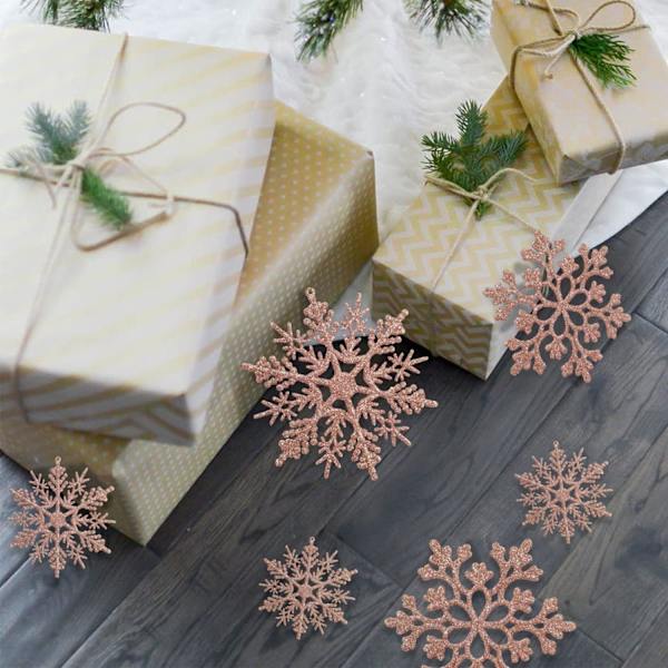 36 stk. julepynt i roségull med snøfnugg i plast med glitter