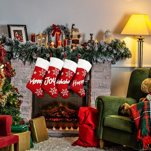 Røde og hvide julestrømper - 4 stk. ophængningsstrømper