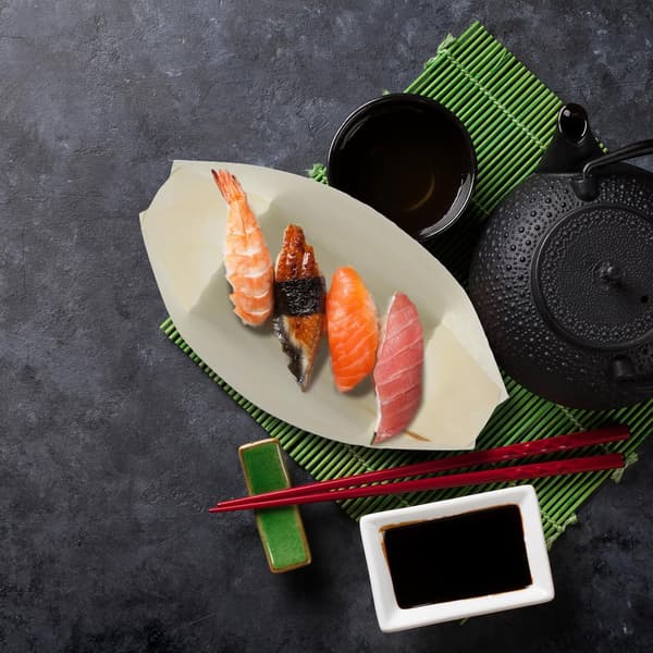 1000 st Engångs Trä Båt Tallrikar Fat 4 Tum Bambu Tallrikar Sushi Båt Engångs Bambu Löv Fat Serveringsbricka Matbehållare Träskål För