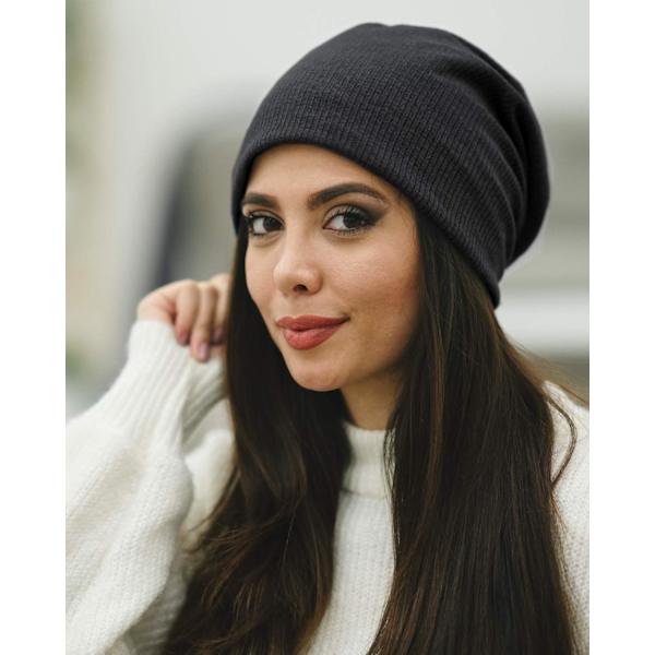 Trendy og stilful hue af kvalitetsstrikket stof Skull Cap Hat