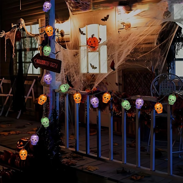 Halloween-skallelyskjede med plugg, 8,5 fot 10 LED flerfargede spøkelseshoder, vanntett, Halloween-dekorasjonsskjelettlys for utendørs