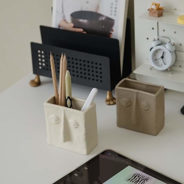 bstrct Squre Fce n Holder, Modern nd Minimlistic Desk ccessories, Mtte Crème Crème Crème
