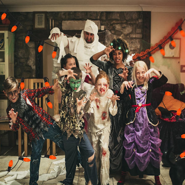 25Ft C7 Keramiske oransje Halloween-lys utendørs innendørs, flott som oransje lys for hjemmefest hagegårdsgjerde, med 27 stk keramiske oransje lys
