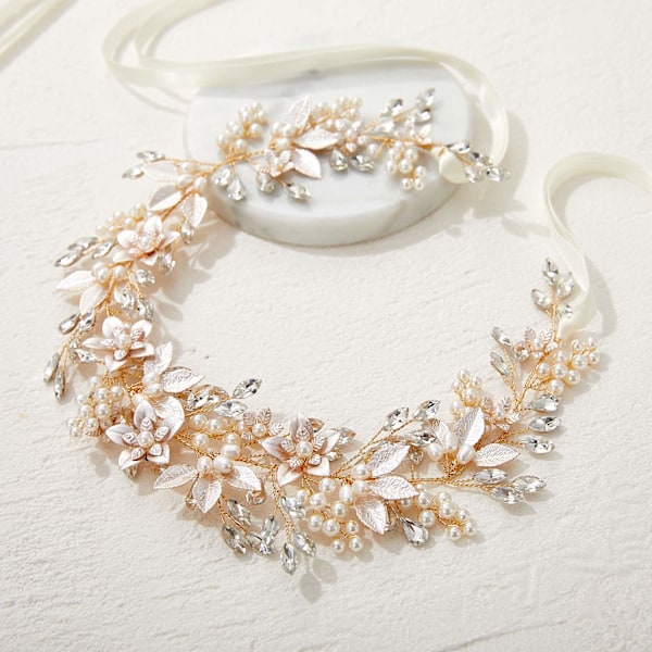 Håndlaget brudehodebånd med rhinestones, blomster- og bladmotiv