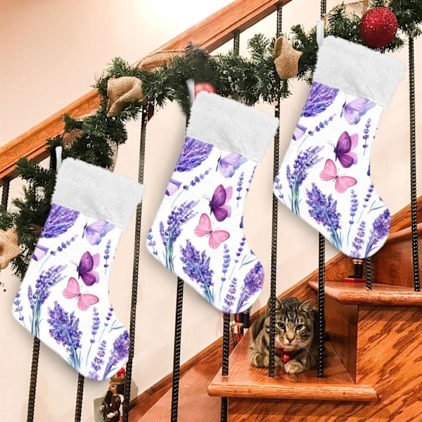 Julklapp, personliga julklappsstrumpor 2-pack lila lavendel fjäril 45,7 cm julstrumpor hängande prydnad spis för träd