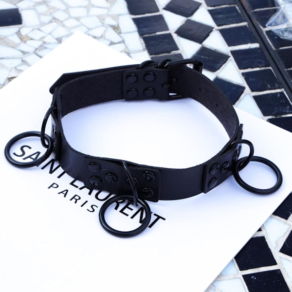 Svart Punk Choker Halsband PU Läder Gotisk Krage Hals Choker Spiker för Kvinnor
