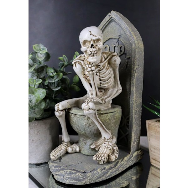 Ebros Vila i frid förstoppad skelett sitter på kyrkogårdstoalett i Le Penseur Thinker Pose Staty 8,75\" H     Ossuary Macabre Decor []