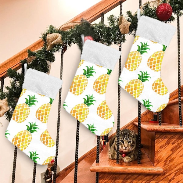 Julklapp, personliga julklappsstrumpor 2-pack Ananas tryck 45,7 cm Julstrumpor Hängande Ornament Eldstad för träddekoration 17.7