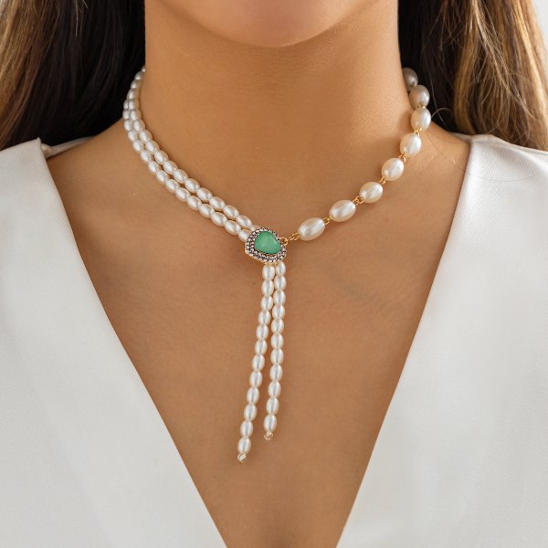 Ornament Elegans Retro Asymmetrisk Imitation Pearl Tofs Halsband All-Match Kärlek Mikro-inlagt halsband för kvinnor Gold 5423