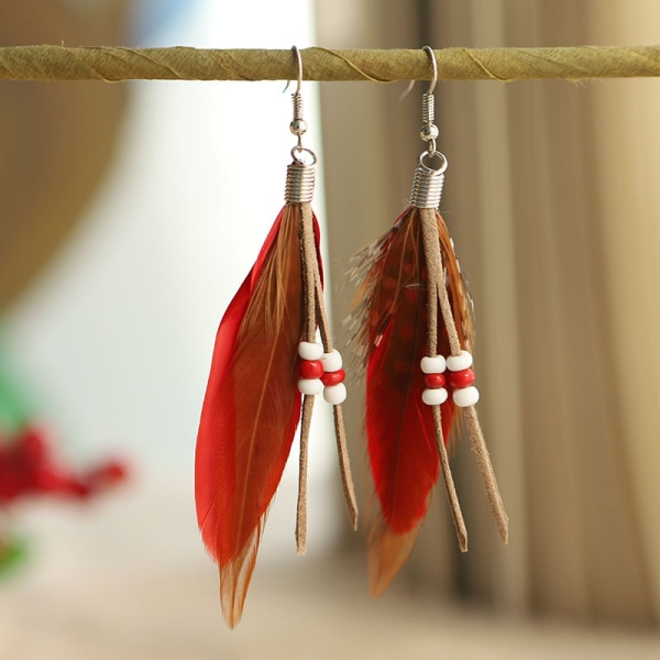 Daisy New Brown Long Beaded Feather Örhängen för kvinnor Europeiska och amerikanska örhängen Vintage örhängen Amazon örhängen Dc1350-7 Bright Red