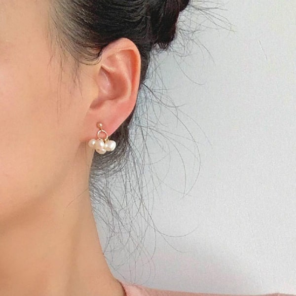 Nya naturliga färskvattenpärlörhängen Druvformade pärlörhängen Ins Enkelt  temperament Trendiga örhängen för kvinnor Fresh water pearl earrings 4-5mm  9828 | Fresh water pearl earrings | 4-5mm | Fyndiq
