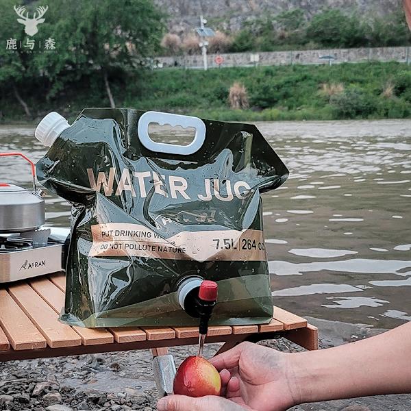 7,5 L hopfällbar vattenpåse utomhus Bärbar campingvattenbehållare Vattenkokare hink Bergsklättring Campingutrustning 7.5L