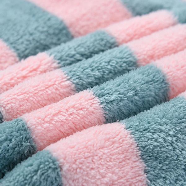 Korallfleecehårhatt Polyester Stark vattenabsorption Mjuk och behaglig Inte lätt att fälla Håret Andas och inte kvavt Gray 25 X 27cm