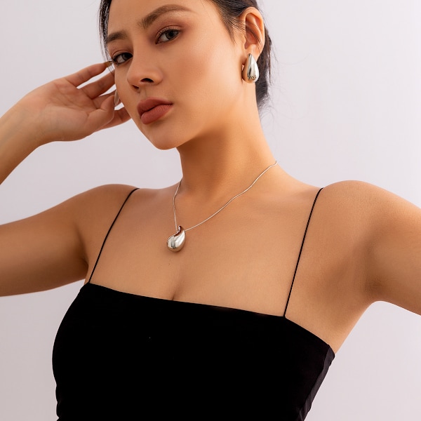 Smycken Enkel Drop Hängande Party Punk Halsband Gap Överdriven Stor Teardrop Nisch Halsband 02 Stud Earrings Red 2951 Specifications