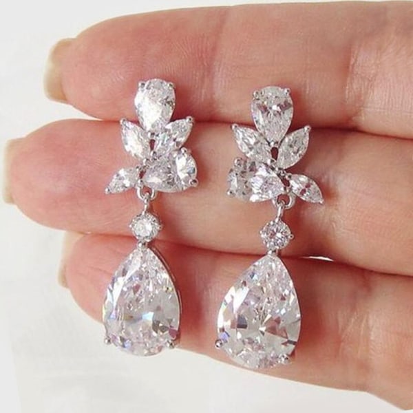Crystal Drop örhängen med Bling Bling Cubic Zirconia Temperament Dam  örhängen Hög kvalitet Silver Färg Trendiga smycken 1 6c0e | 1 | Fyndiq