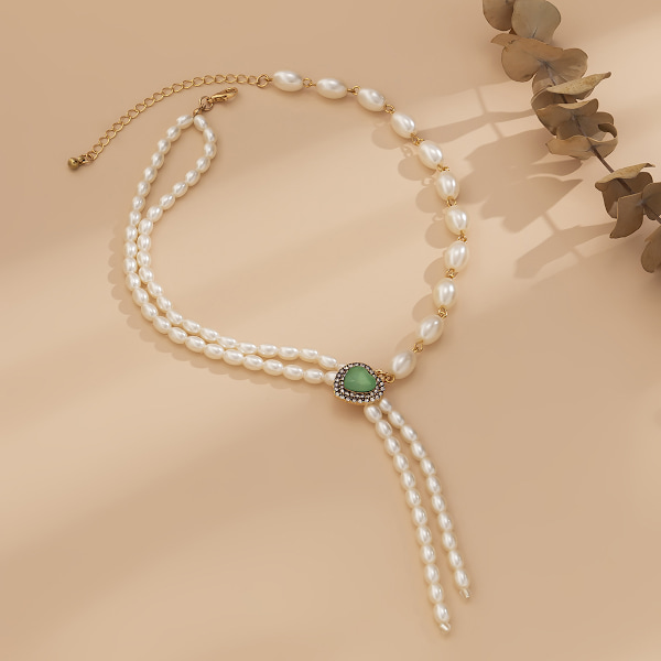 Ornament Elegans Retro Asymmetrisk Imitation Pearl Tofs Halsband All-Match Kärlek Mikro-inlagt halsband för kvinnor Gold 5423