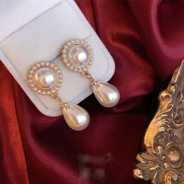 Fyrkantiga vita pärlor Dangle örhängen för kvinnor Elegant Statement 2022  Trend Ny koreansk fjärilsbåge Kärlek Geometriska festsmycken pearl earings  2 d6cf | pearl earings 2 | Fyndiq
