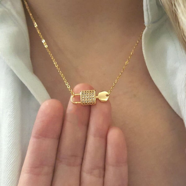 Crystal Bijoux Femme lås och nyckel hänge halsband Gold/color