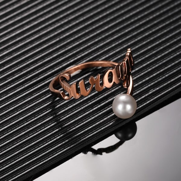 Custom Pearl Namn Ringar För Kvinnor Tjej Smycken i rostfritt stål Justerbara Öppna Personliga Ringar Bröllopstillbehör Light Purple Resizable