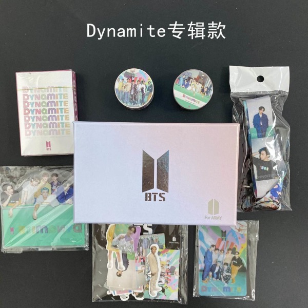 Bts Bulletproof Cad Aid Presentpåse Dynamite Vykort Lanyard Card Tape Star Presentbox Suit RM