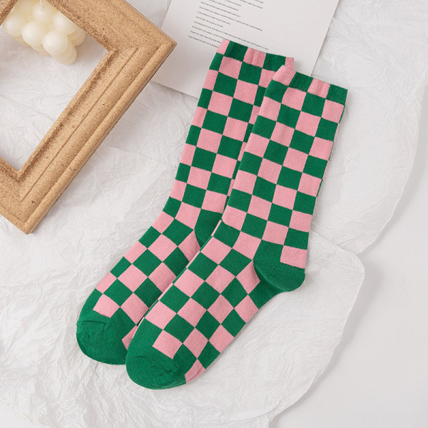 Höst och vinter Nytt schackbräde rutiga strumpor, röd ridbok för kvinnor online Populära fashionabla strumpor japanska rutiga bomullsstrumpor brown coffee checkerboard All yards