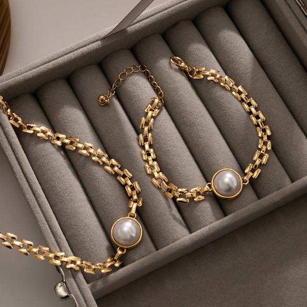 Prydnad Hip Hop Metall Ihålig Mikro Inläggningar Pärlor Kedja Halsband Temperament Tre rader Watch Chain Halsband för kvinnor Bracelet Gold 0973
