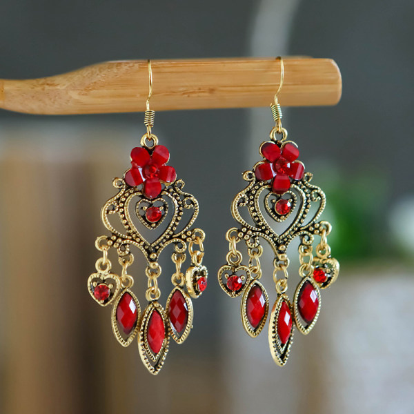 Amazon Källor Europa och Amerika Kreativ hjärtformad geometrisk etnisk stil Röd vintage örhängen Kvinnliga Yunnan örhängen present Dc1680-5 Red