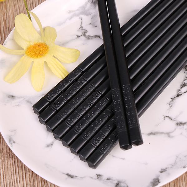1 par pinnar Alloy halkfria Sushi Sticks Set Present N2