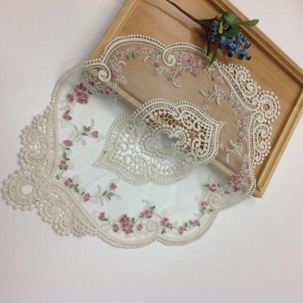 Europeiska spetsbroderi Lyx Oval bordstablett Kaffeunderlägg So White