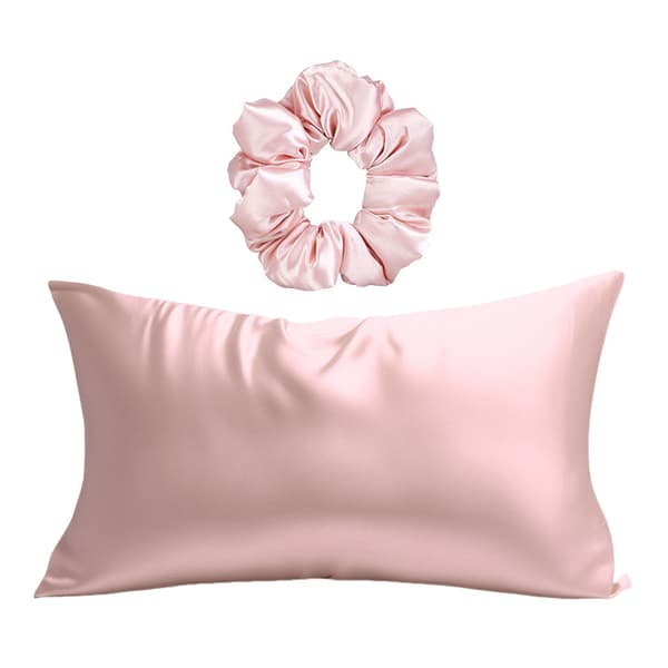 Luksuriøst 2-delt satinsæt: Pudebetræk og Scrunchie Pink