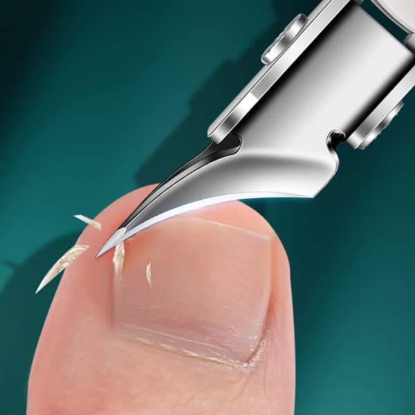 Ultra-sharp 25° Angled Nail Clippers with Protective Case - Precision Cutting Black