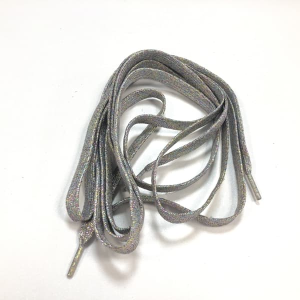 Kiiltävät nauhat - 140 cm (1 pari) Monivärinen