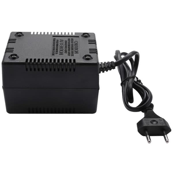 220/240V til 110/120V Nedspenningstransformator Omformer EU-plugg