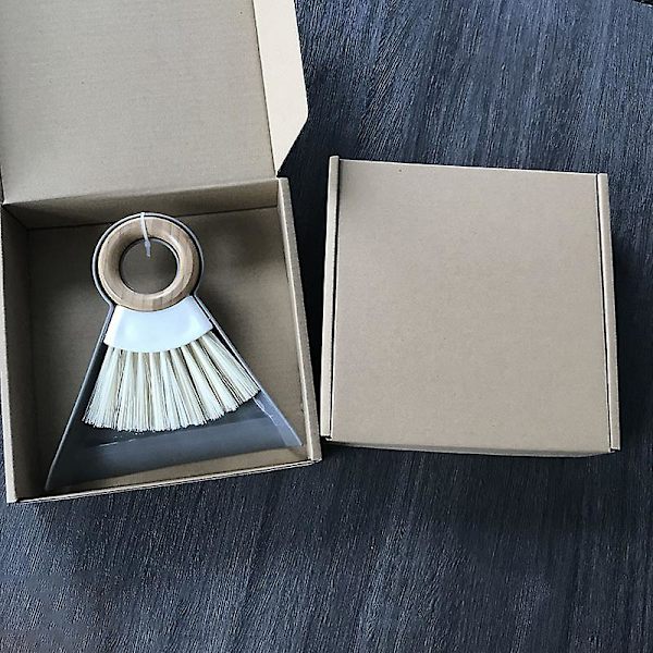 (Vit låda) Full Circle-set med borste och mini-sopskyffel