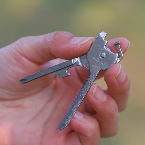 6-in-1 Foldable Mini Knife Multifunctional Keychain Tool
