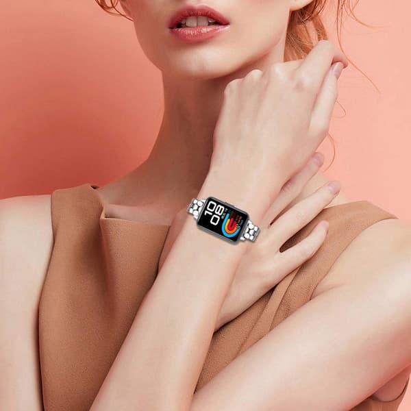 Elegant armbånd i rustfrit stål med perledesign kompatibelt med Huawei Band 8/9/10 Sølv
