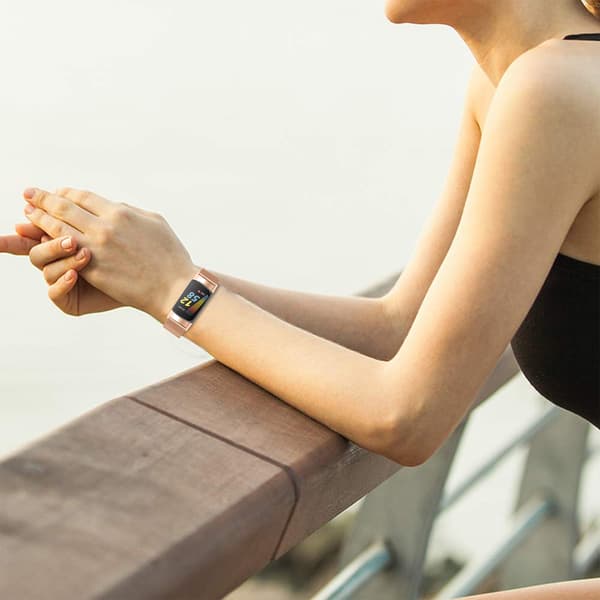 Klockarmband i rostfritt stål för Fitbit Charge5/6 RosaGuld