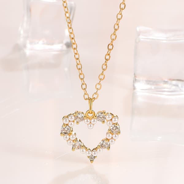 Heart Pendant Clavicle Chain Gold