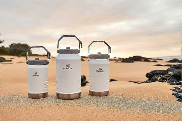 64 Oz Kannu Kahvalla | Bpa-vapaa