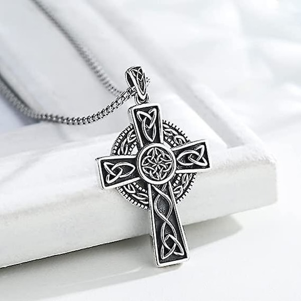 Irish Celtic Cross Halsband 925 Sterling Silver Cross Pendant Halsband Celtic Viking Smycken Religiös Skyddsgåva Kompatibla Män Kvinnor Boys_Newwa