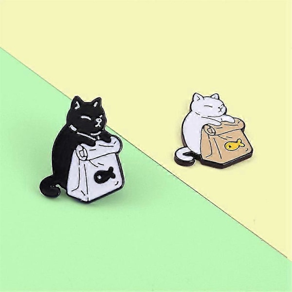 Söt Svart Vit -emalj Fisk Brosch Tecknade Djur Metall Rolig Meme Badge Pins För Kavajslag Barn Kvinnor Väskor