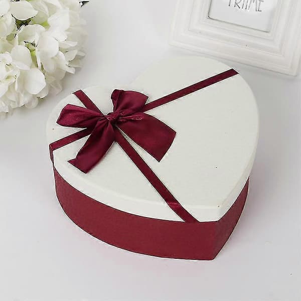 Hjärtformad Presentförpackning, 16 X 14 X 6 Cm, Texturerad Röd Låda Med Vitt Lock