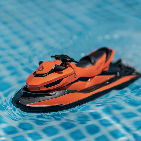 M5 Mini RC Jetski 2.4G 50 Meter Fjernkontroll Avstand Sommer Vann Sprut