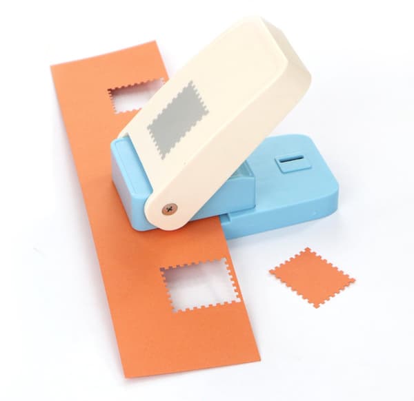 Frimärksformad pappersstans, ergonomiskt handtag för scrapbooking och DIY-pappershantverk, blå, 3,8 x 3,8 cm