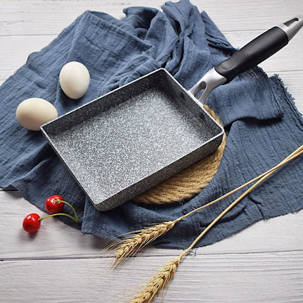 Japanese Style Rectangular Non-stick Omelet Pan with Tamagoyaki (Japanese Rolled Egg) Pan and Heat-Resistant Handle. Kitchen Utensils.